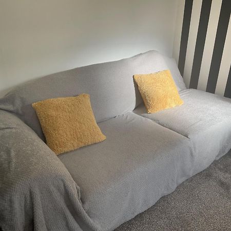 ברנהאם Beautiful Place To Live Near Heathrow Windsor Legoland & Free Parking Onsite מראה חיצוני תמונה