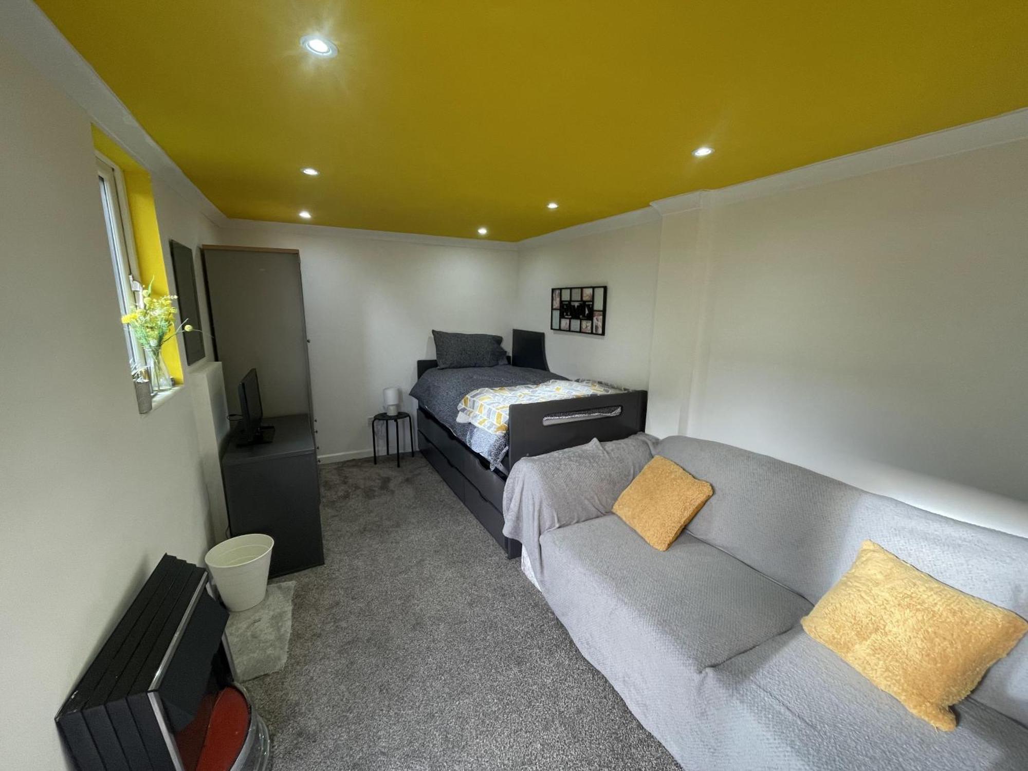 ברנהאם Beautiful Place To Live Near Heathrow Windsor Legoland & Free Parking Onsite מראה חיצוני תמונה